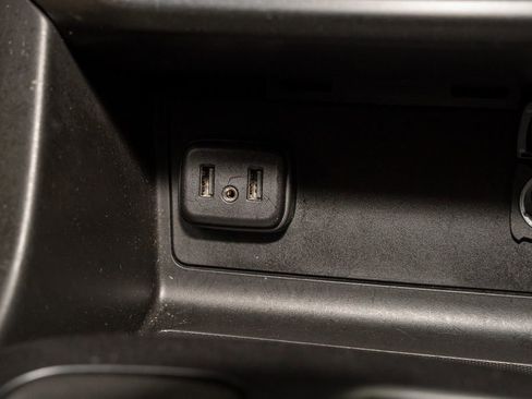 Used 2020 Chevrolet Colorado W/T image 14