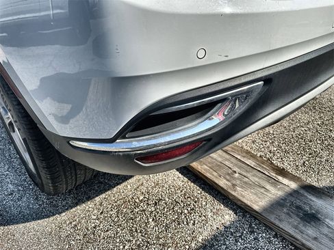 Used 2022 Buick Envision Preferred image 11