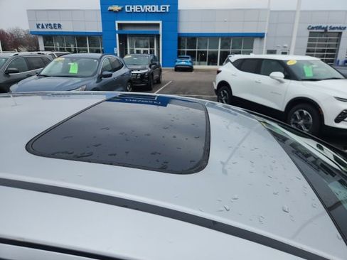 Used 2018 Honda Fit EX image 2