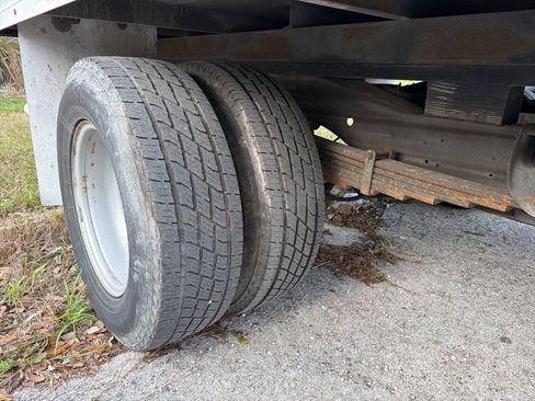 Used 2017 GMC Savana 3500 image 13