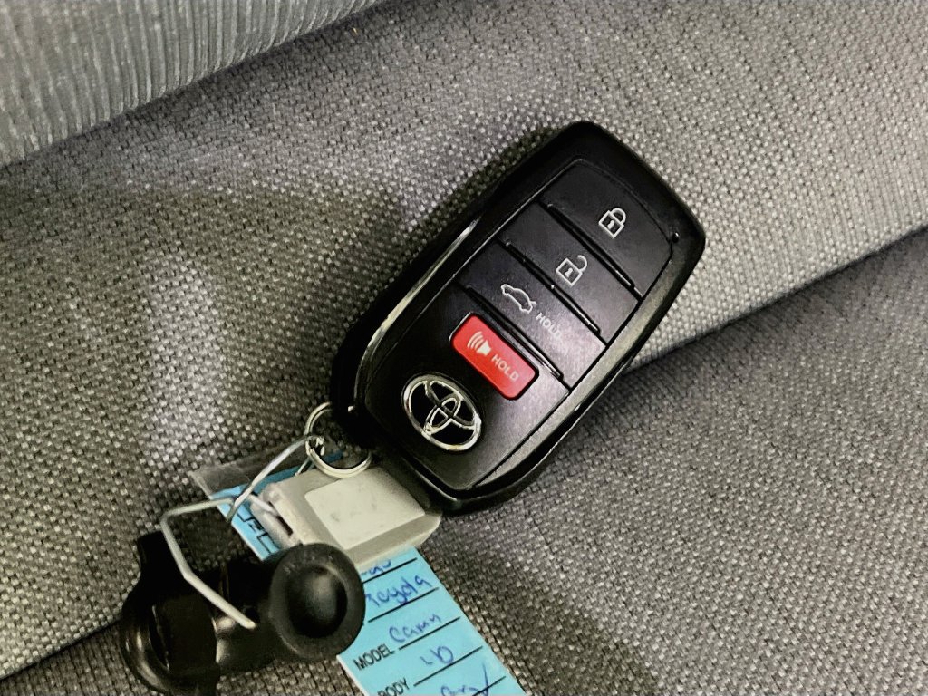 Used 2025 Toyota Camry LE FWD image 32