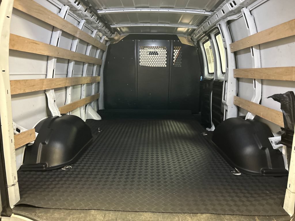 Used 2025 Chevrolet Express 2500 w/ Driver Convenience Package RWD image 20
