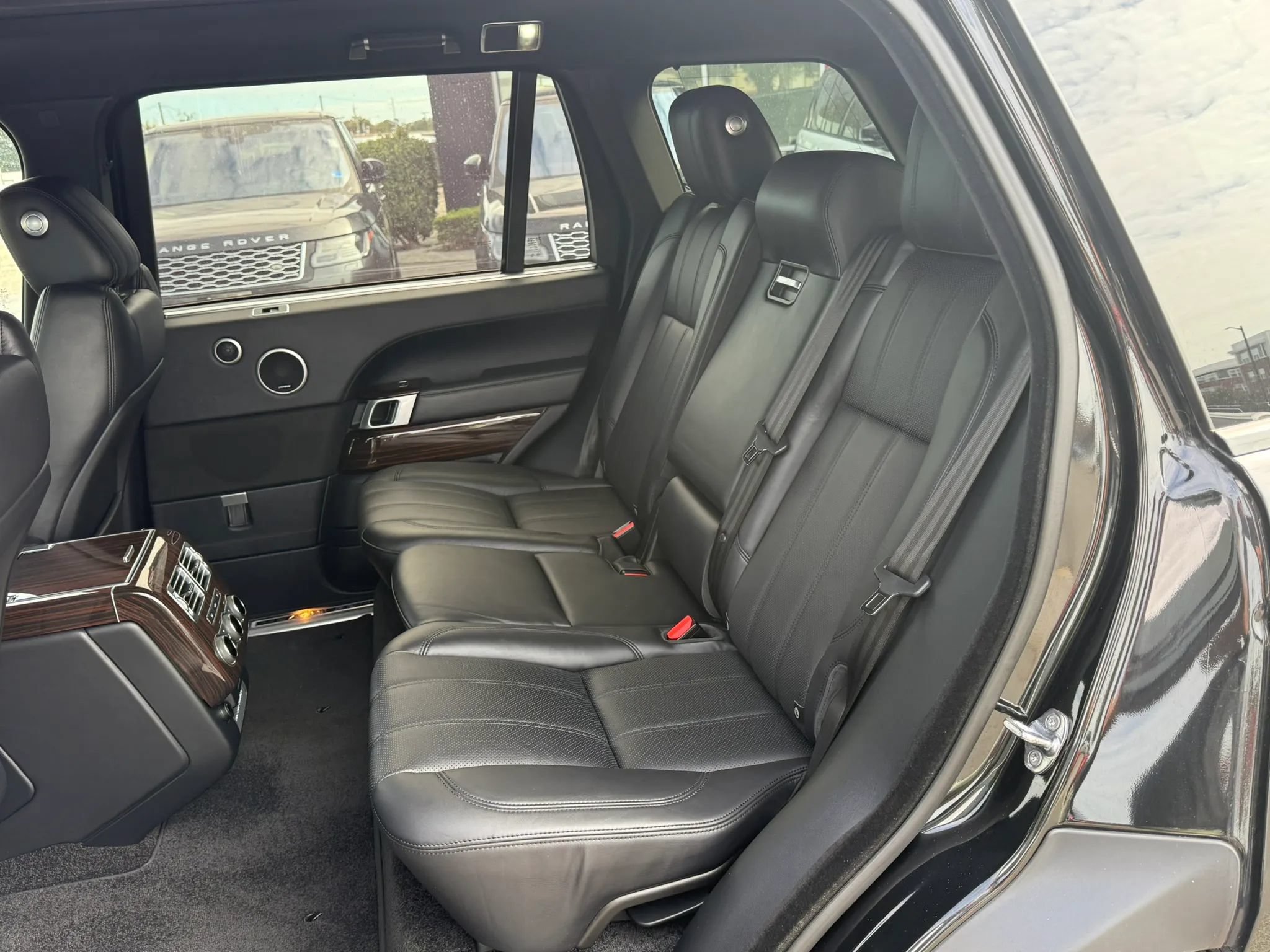 Used 2017 Land Rover Range Rover Long Wheelbase Supercharged AWD/4WD image 16