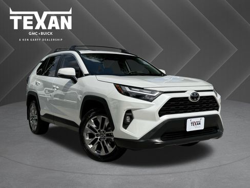 Used 2025 Toyota RAV4 XLE Premium FWD image 1