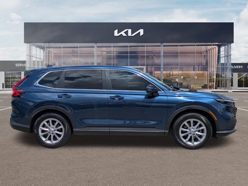 Used 2024 Honda CR-V EX image 3