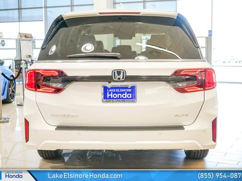 New 2026 Honda Odyssey Elite image 8