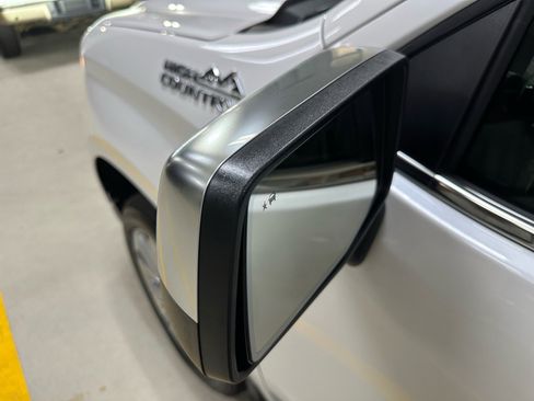 Used 2025 Chevrolet Silverado 1500 High Country w/ High Country Premium Package image 15