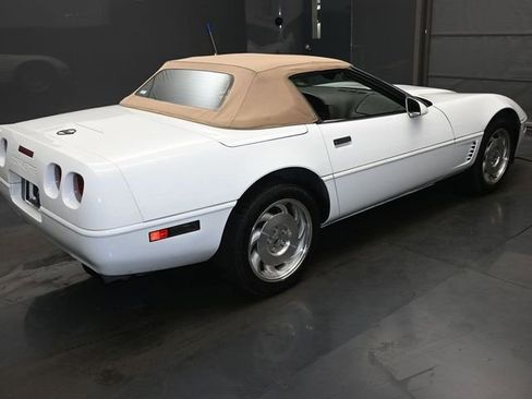 Used 1996 Chevrolet Corvette Convertible RWD image 26