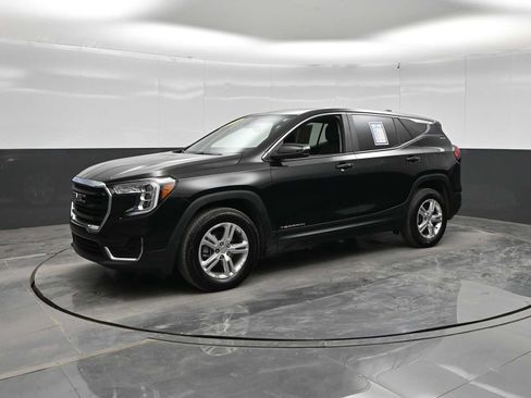 Used 2024 GMC Terrain SLE AWD/4WD image 4