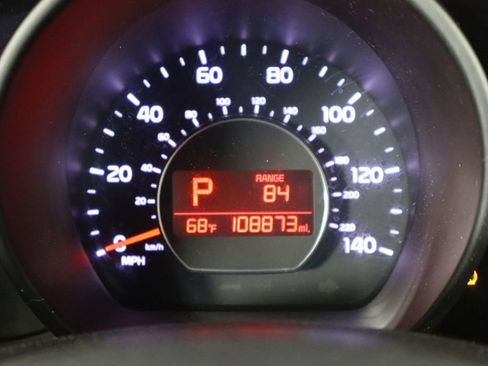 Used 2015 Kia Soul + FWD image 27