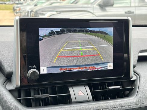 Used 2024 Toyota RAV4 LE AWD/4WD image 19