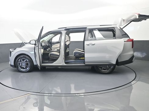 Used 2026 Kia Carnival EX FWD image 76