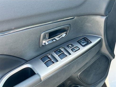 New 2025 Mitsubishi Outlander Sport SE image 17