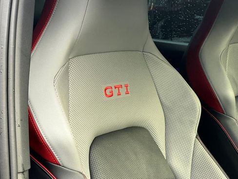 Used 2023 Volkswagen GTI SE image 10
