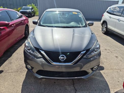 Used 2017 Nissan Sentra SR FWD image 2