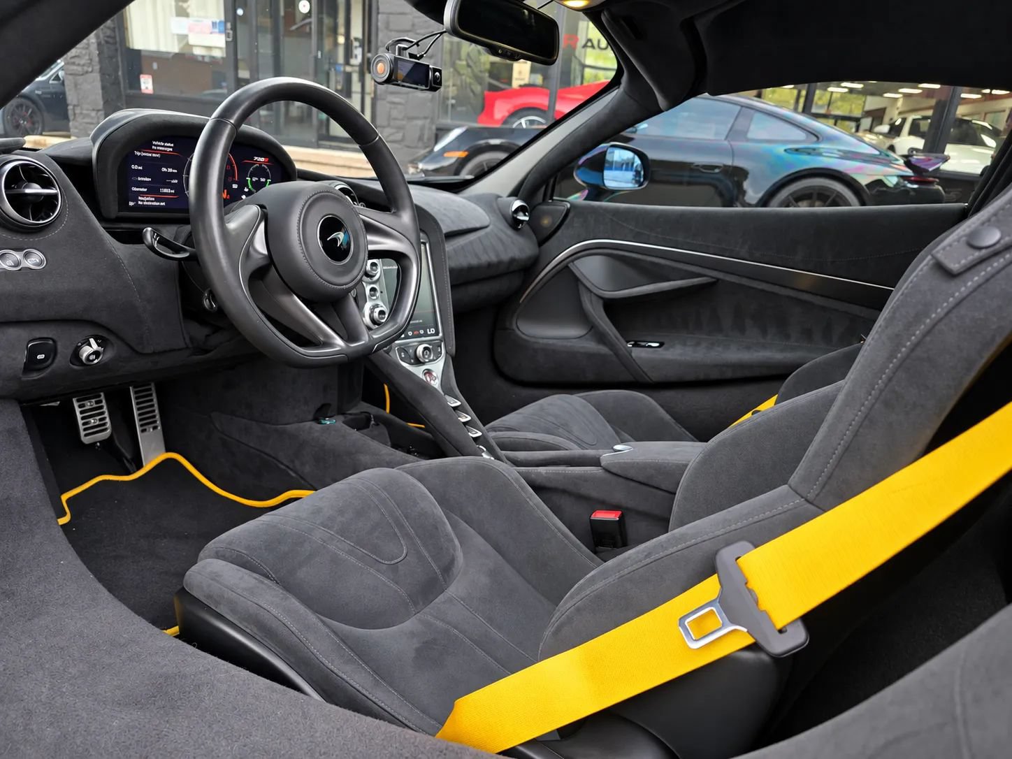 Used 2019 McLaren 720S RWD image 30