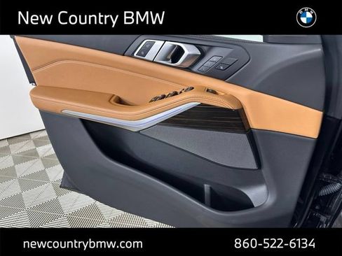 Used 2024 BMW X5 xDrive40i w/ M Sport Package AWD/4WD image 19