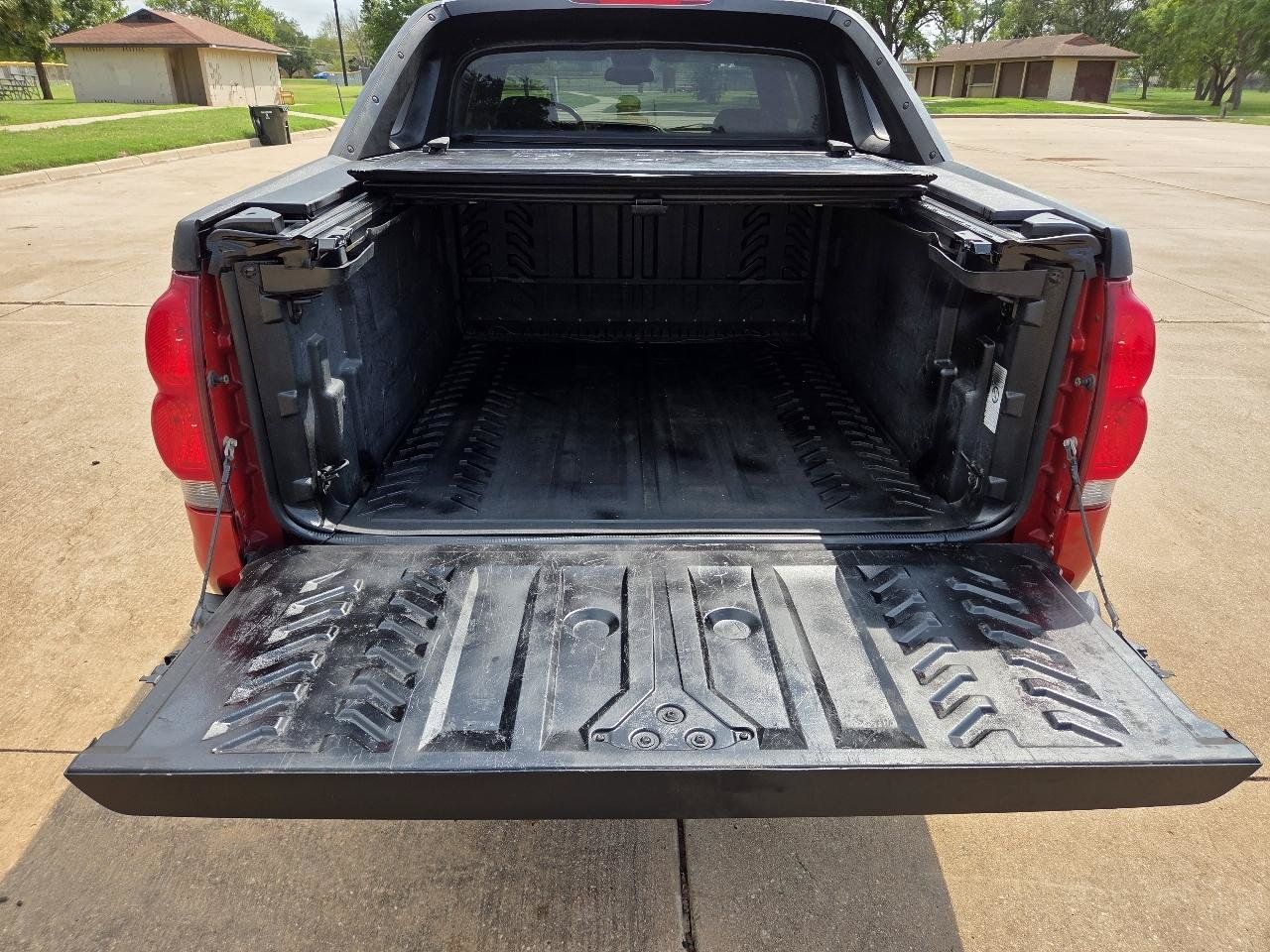 Used 2004 Chevrolet Avalanche Z66 RWD image 30