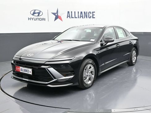 Certified 2026 Hyundai Sonata SE FWD image 1