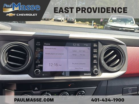Used 2020 Toyota Tacoma SR5 AWD/4WD image 12