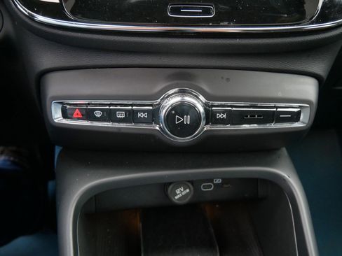 Certified 2022 Volvo C40 P8 Recharge Ultimate image 20