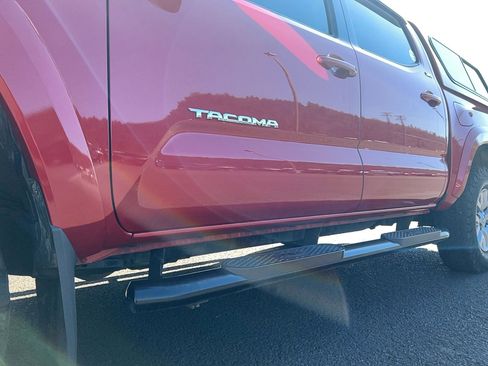 Used 2018 Toyota Tacoma SR5 image 24