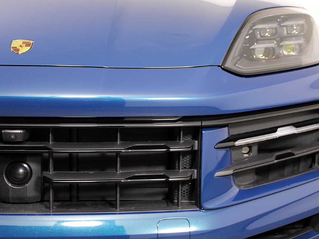 Certified 2026 Porsche Cayenne S AWD/4WD image 11