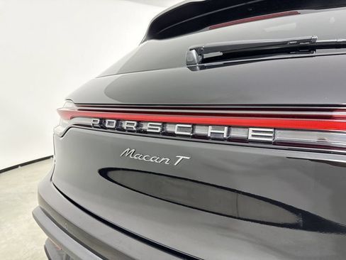 Certified 2025 Porsche Macan Turbo AWD/4WD image 18