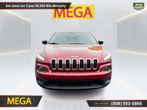 Used 2016 Jeep Cherokee Sport FWD image 2