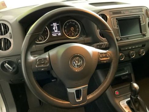 Used 2018 Volkswagen Tiguan Limited AWD/4WD image 15