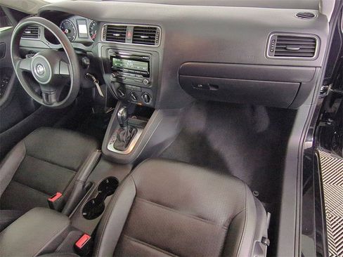 Used 2014 Volkswagen Jetta SE image 25