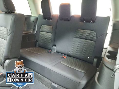Used 2025 Nissan Pathfinder SV AWD/4WD image 40