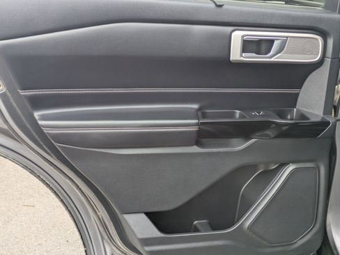 Used 2022 Ford Explorer ST w/ Equipment Group 401A image 14