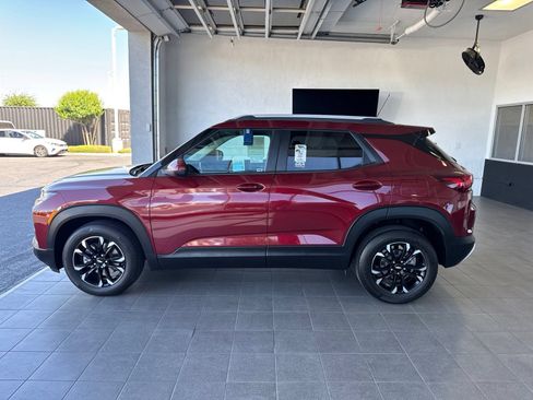 Used 2023 Chevrolet TrailBlazer LT FWD image 9