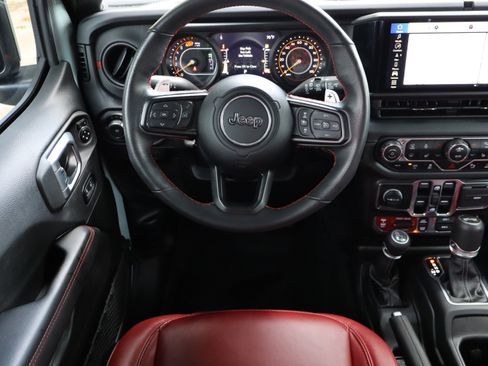 Used 2024 Jeep Wrangler Unlimited Rubicon 392 image 25
