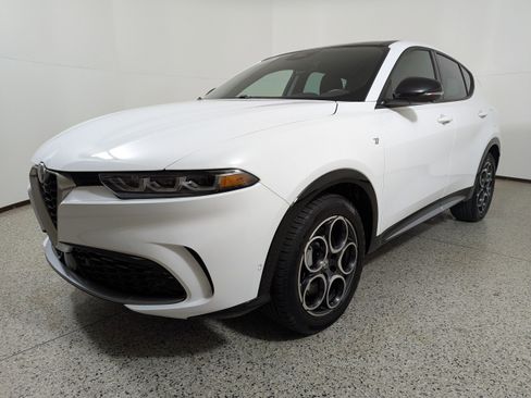 Used 2024 Alfa Romeo Tonale Ti w/ Active Assist Package image 3