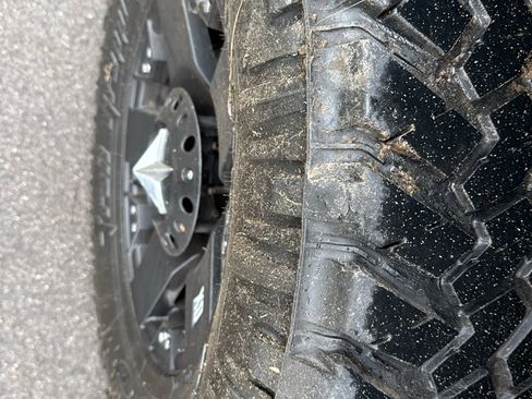 Used 2012 Ford F150 XLT w/ XTR Pkg image 11