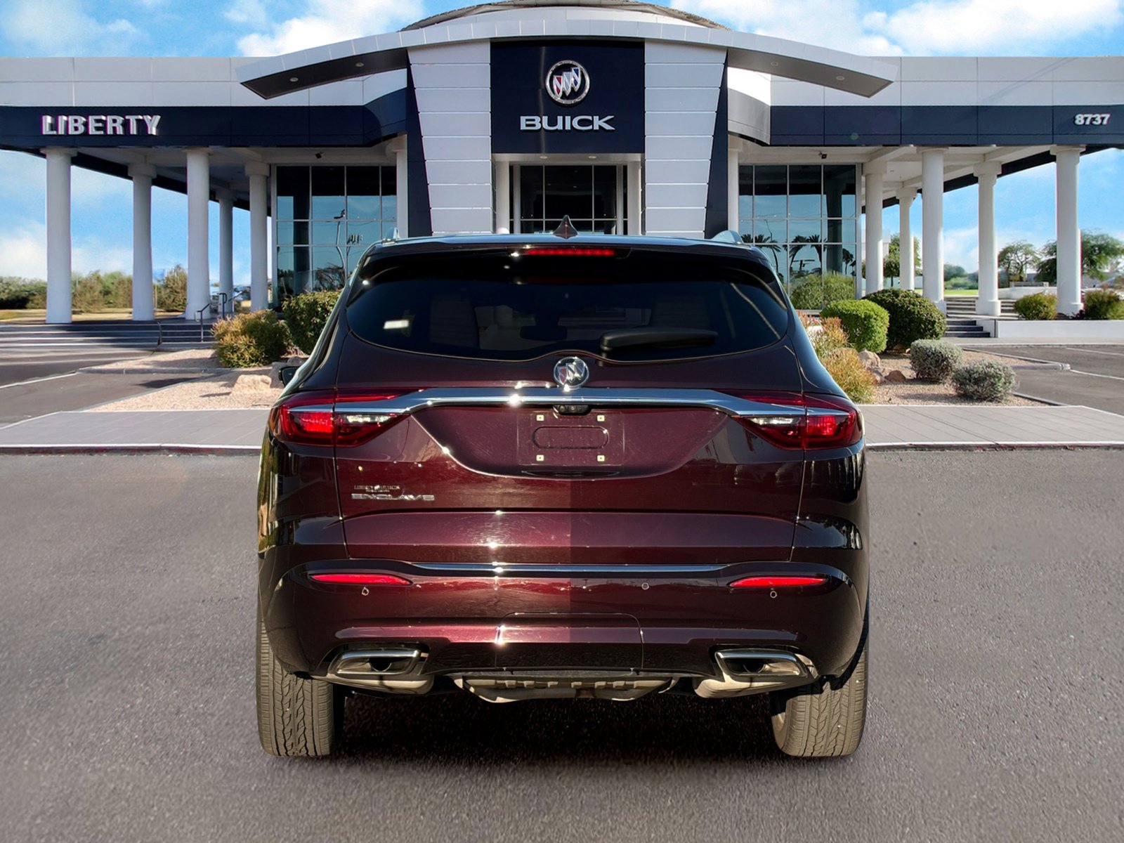 Used 2021 Buick Enclave Avenir w/ Avenir Technology Package FWD image 8