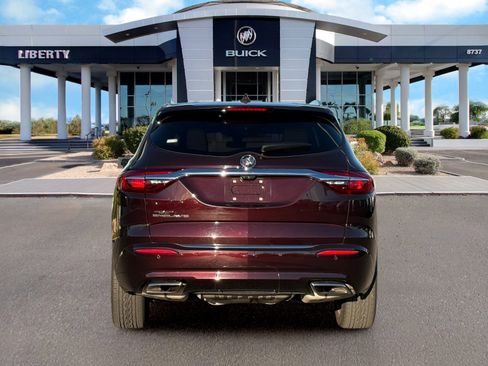 Used 2021 Buick Enclave Avenir w/ Avenir Technology Package FWD image 8
