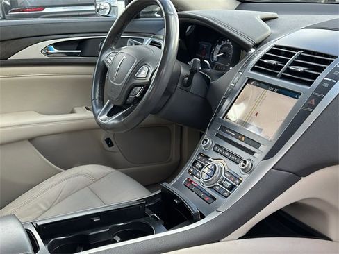 Used 2018 Lincoln MKZ Select w/ Select Plus Package image 34