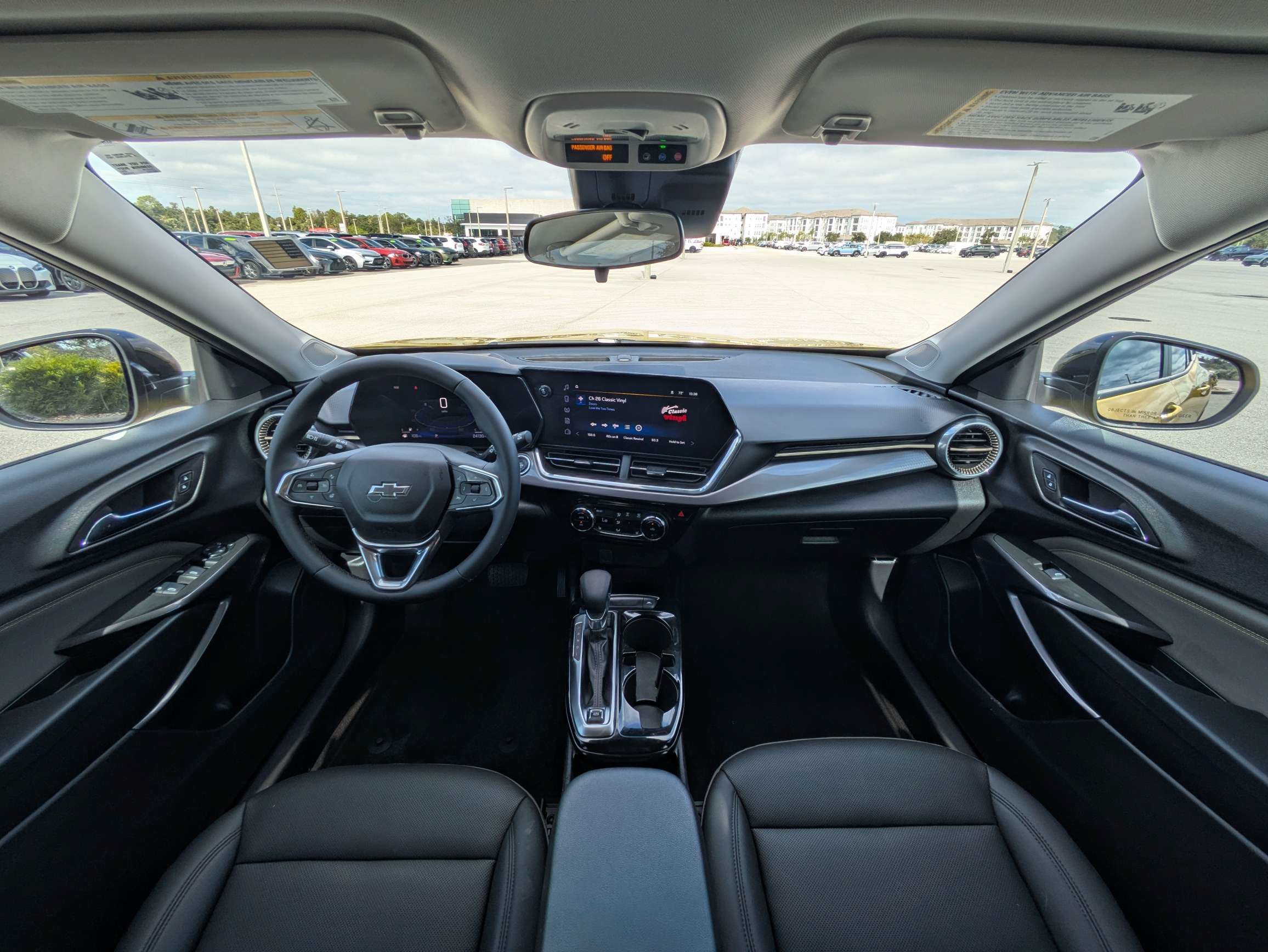 Used 2025 Chevrolet Trax ACTIV w/ Driver Confidence Package FWD image 32
