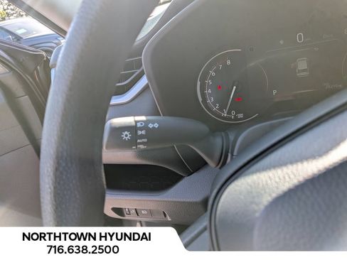 Used 2025 Toyota RAV4 XLE AWD/4WD image 28