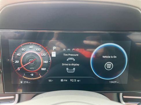 Used 2025 Hyundai Elantra SEL image 43