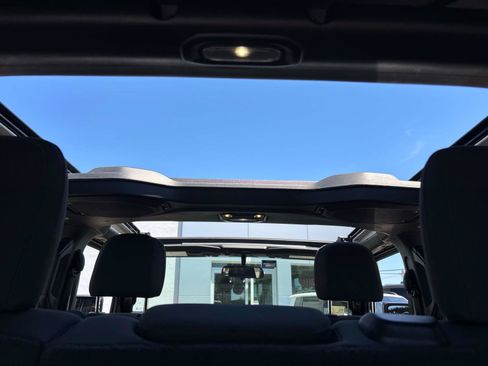 Used 2021 Jeep Wrangler Unlimited Rubicon AWD/4WD image 13