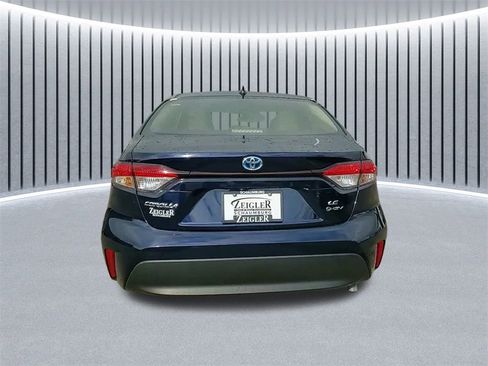 Used 2025 Toyota Corolla LE image 10