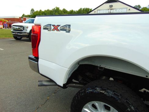 Used 2020 Ford F250 XLT w/ Snow Plow Prep Package AWD/4WD image 39