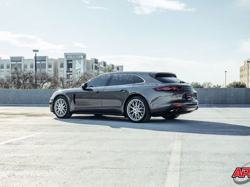 Used 2018 Porsche Panamera 4S image 56