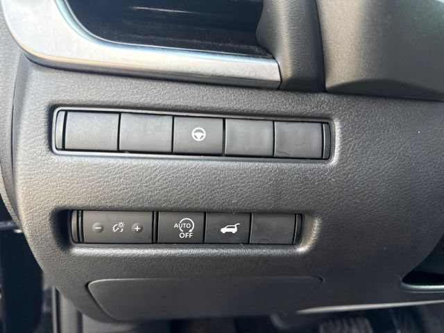 Used 2023 Nissan Rogue SL AWD/4WD image 18
