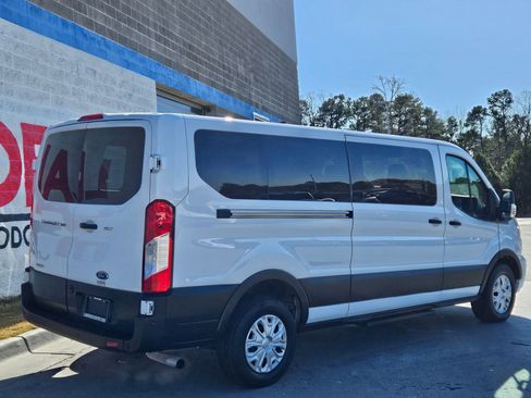 Used 2023 Ford Transit 350 XLT image 7