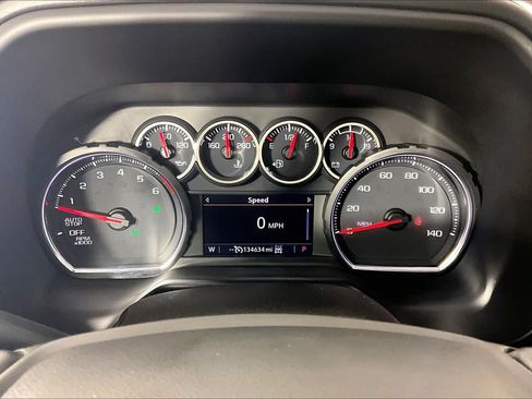 Used 2021 Chevrolet Tahoe Z71 w/ Luxury Package AWD/4WD image 24